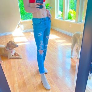 Distressed Justusa Jeans